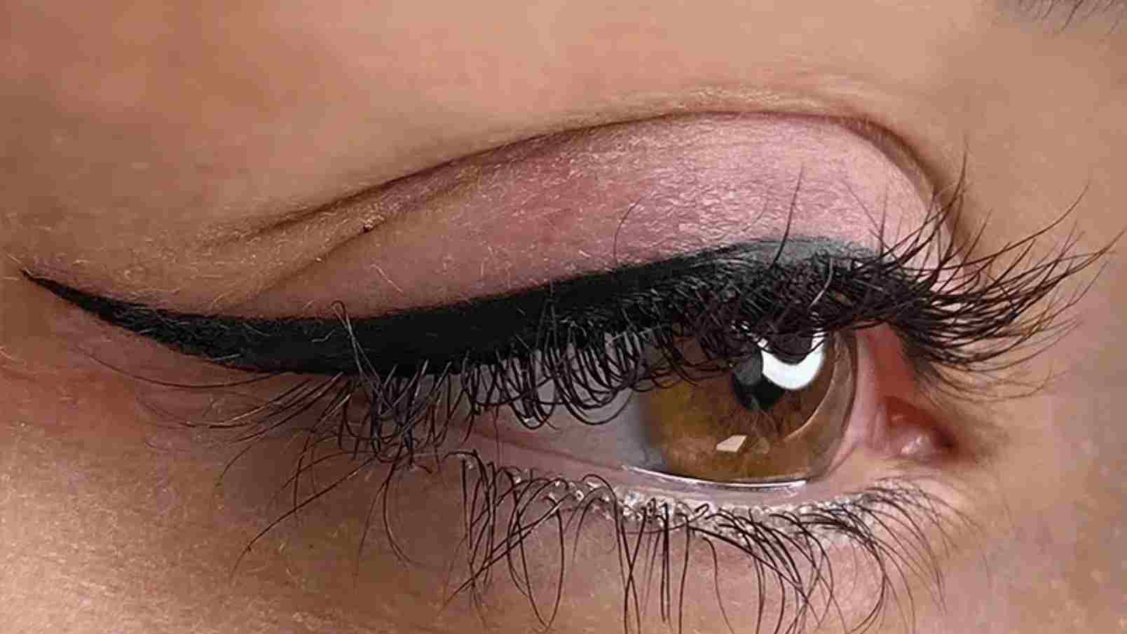 Eyeliner (Kalıcı Göz Makyajı)